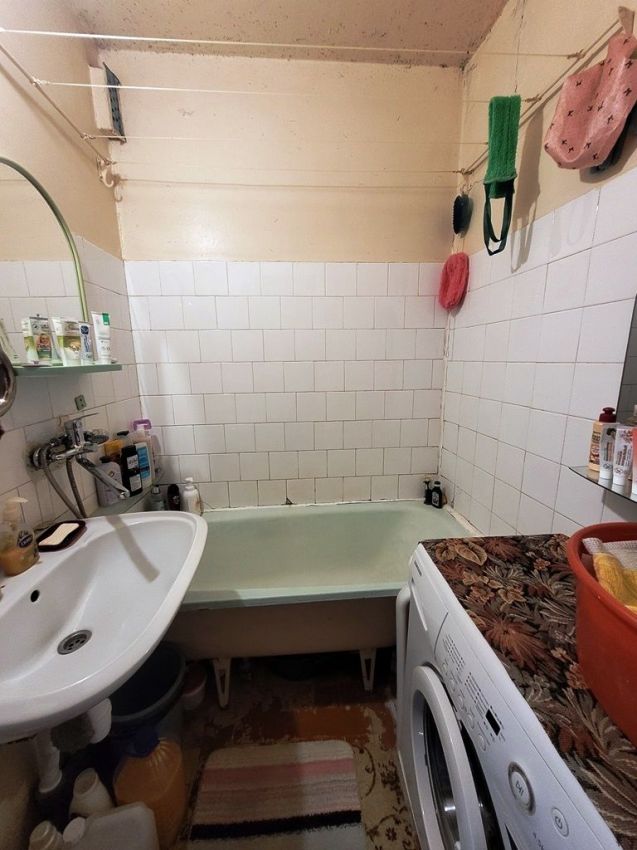 Продажа 3-комнатной квартиры, Курган, Сибирская улица,  19