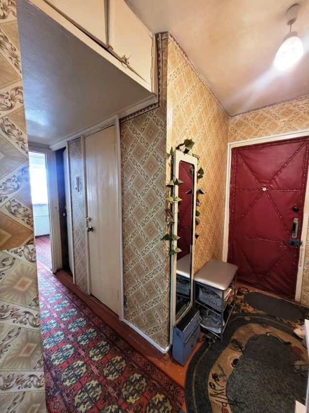 Продажа 3-комнатной квартиры, Курган, Сибирская улица,  19