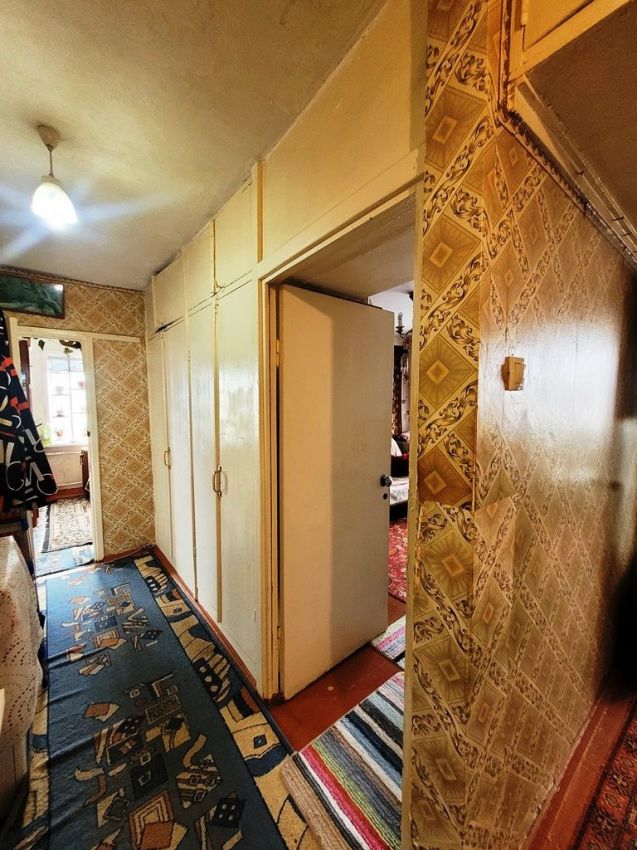 Продажа 3-комнатной квартиры, Курган, Сибирская улица,  19