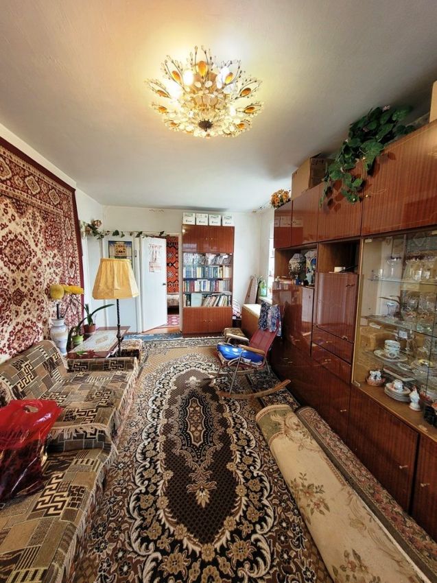 Продажа 3-комнатной квартиры, Курган, Сибирская улица,  19