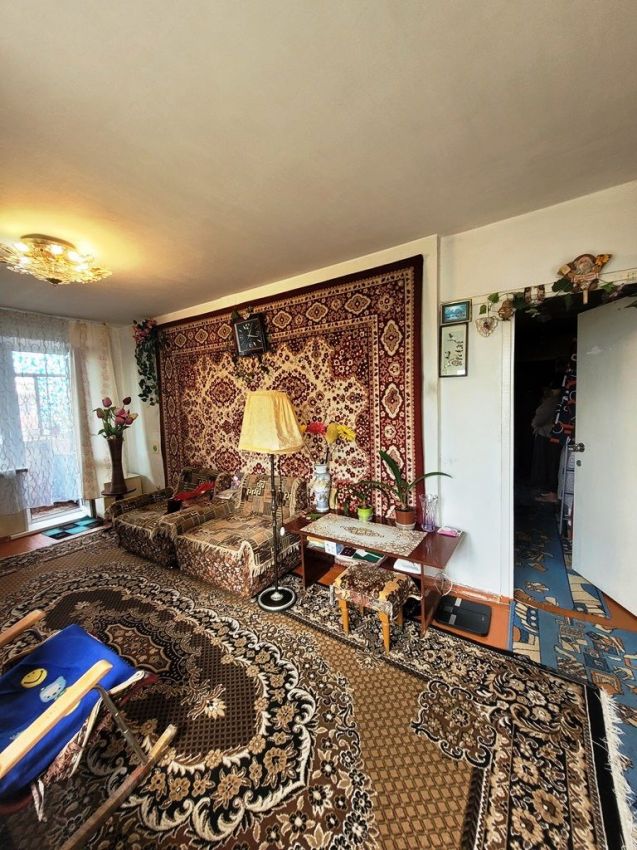 Продажа 3-комнатной квартиры, Курган, Сибирская улица,  19