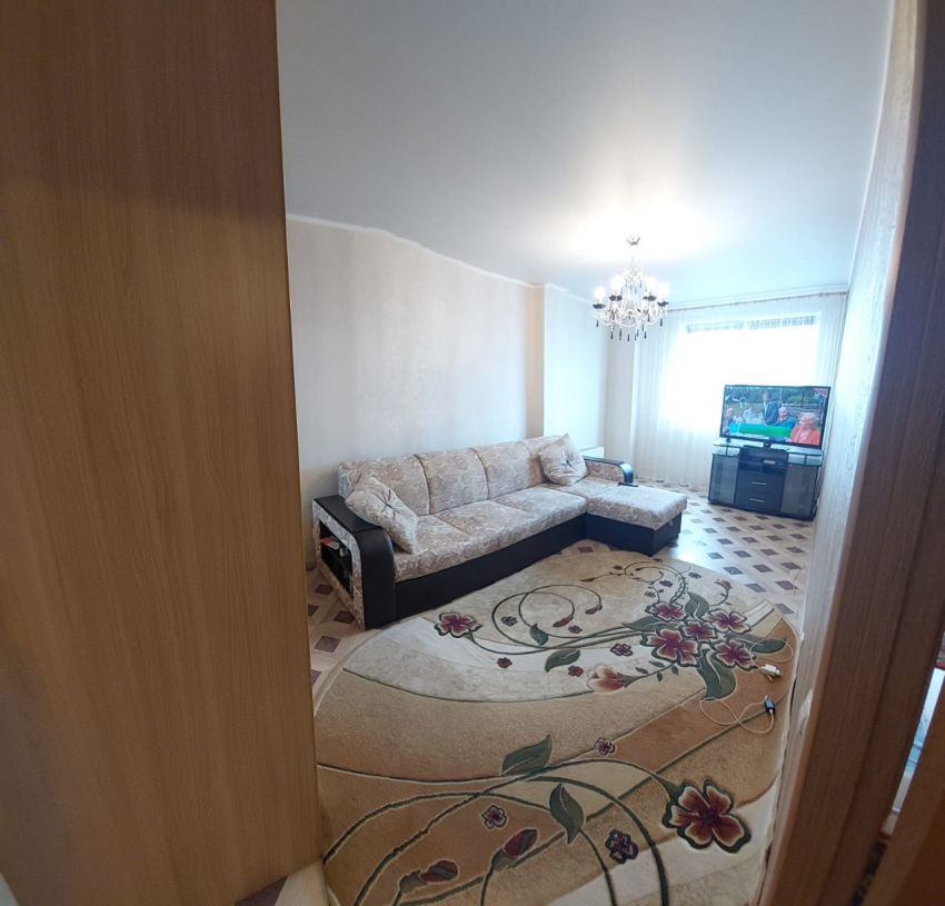 Продажа 2-комнатной квартиры, Курган, 5 микрорайон,  16 к6