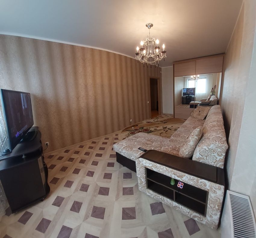 Продажа 2-комнатной квартиры, Курган, 5 микрорайон,  16 к6