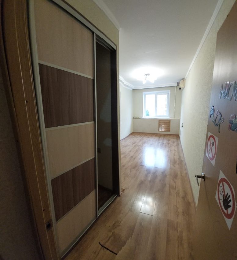 Продажа 3-комнатной квартиры, Курган, К.Маркса улица,  135