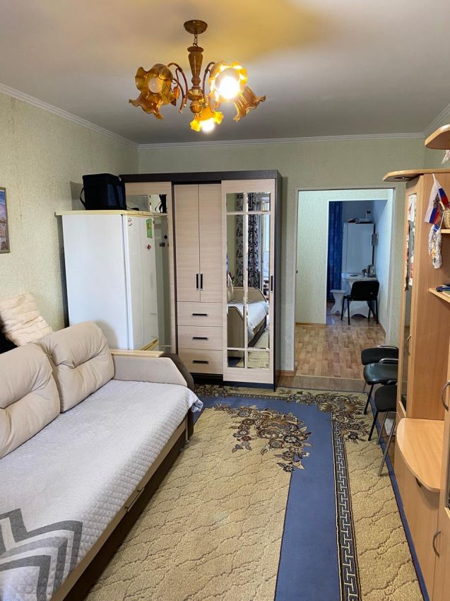 Продажа 1-комнатной квартиры, Курган, 6 микрорайон,  21к1