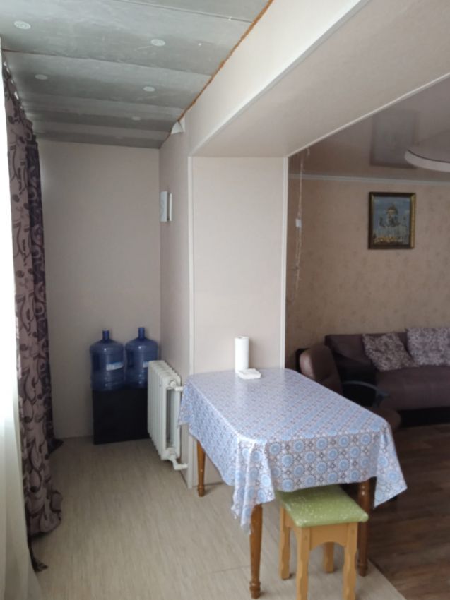 Продажа 4-комнатной квартиры, Курган, 2 микрорайон,  9