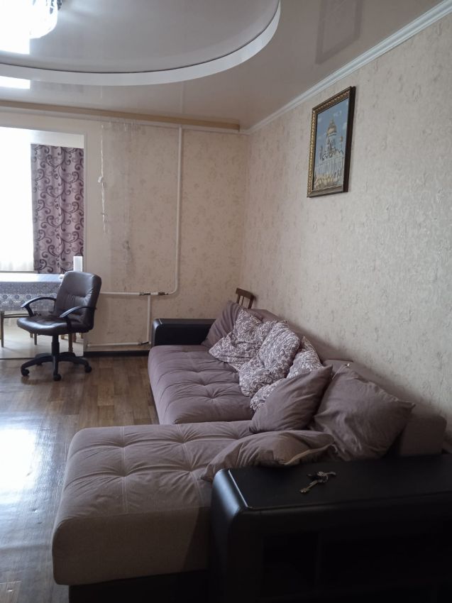 Продажа 4-комнатной квартиры, Курган, 2 микрорайон,  9
