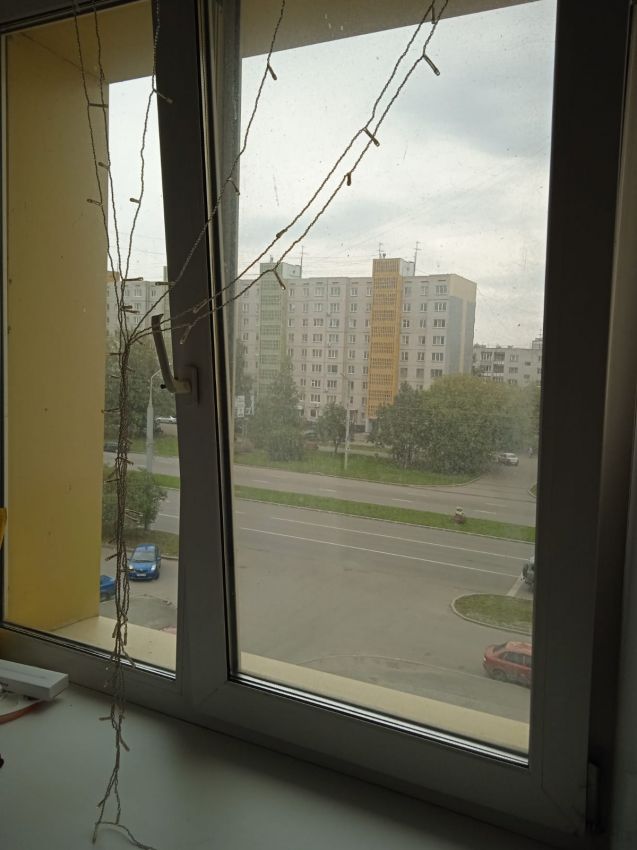 Продажа 4-комнатной квартиры, Курган, 2 микрорайон,  9