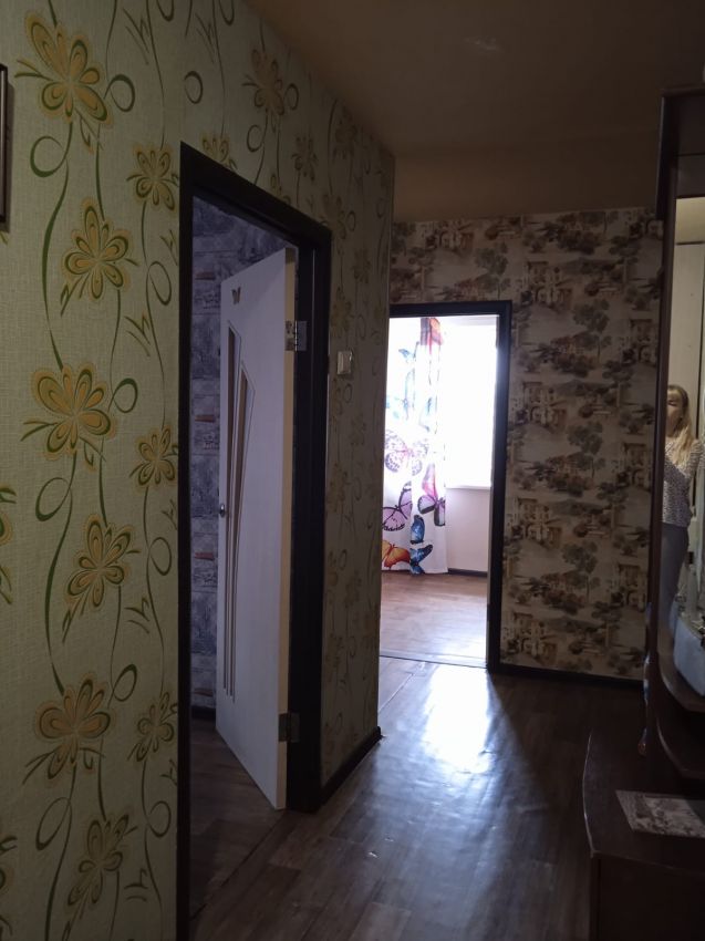 Продажа 4-комнатной квартиры, Курган, 2 микрорайон,  9