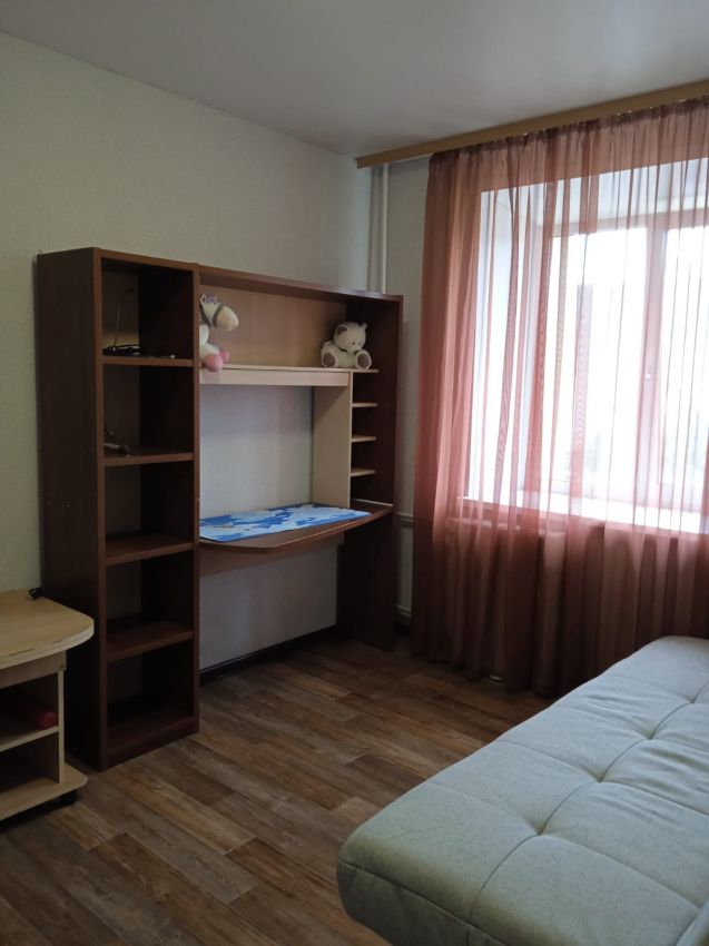 Продажа 4-комнатной квартиры, Курган, 2 микрорайон,  9