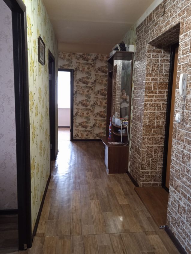 Продажа 4-комнатной квартиры, Курган, 2 микрорайон,  9