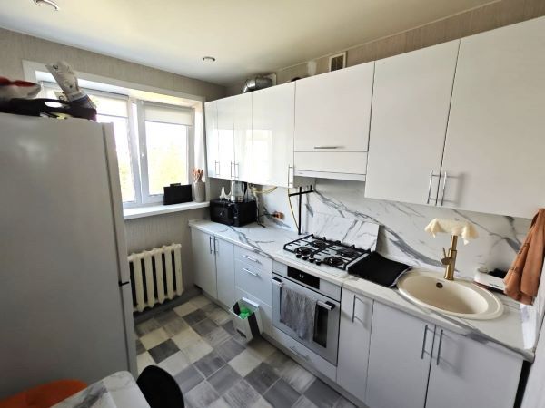 Продажа 3-комнатной квартиры, Курган, Черняховского улица,  8а