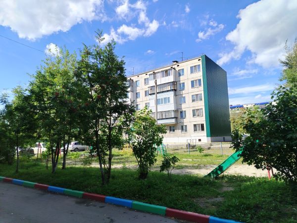 Продажа 3-комнатной квартиры, Курган, Черняховского улица,  8а