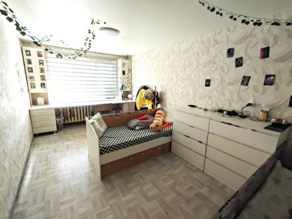 Продажа 3-комнатной квартиры, Курган, Черняховского улица,  8а