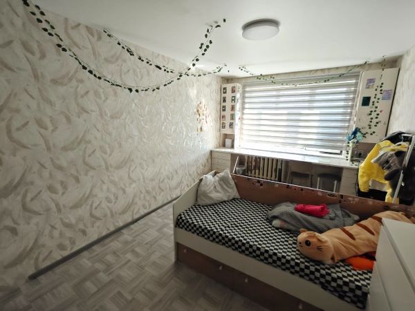 Продажа 3-комнатной квартиры, Курган, Черняховского улица,  8а