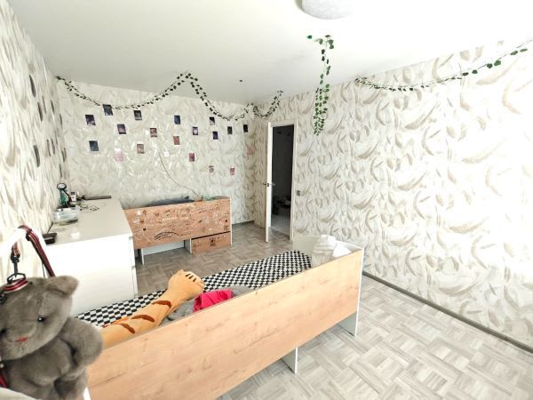 Продажа 3-комнатной квартиры, Курган, Черняховского улица,  8а