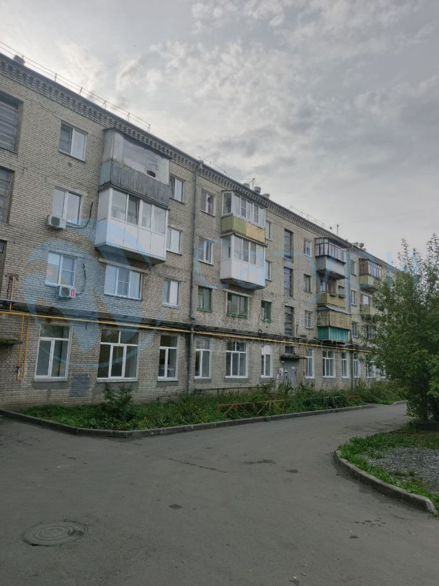 Продажа 2-комнатной квартиры, Курган, Гагарина улица,  7