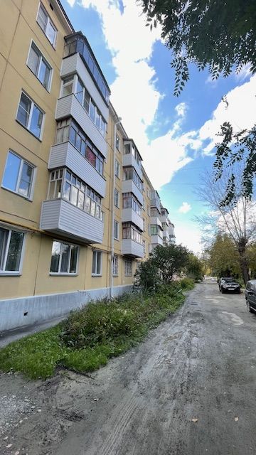 Продажа 2-комнатной квартиры, Курган, Конституции проспект,  45