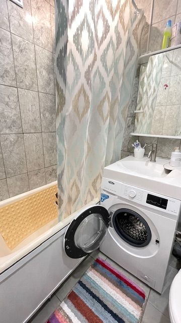 Продажа 2-комнатной квартиры, Курган, Конституции проспект,  45