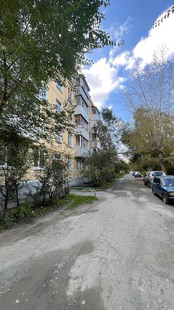 Продажа 2-комнатной квартиры, Курган, Конституции проспект,  45