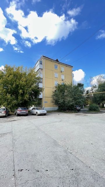 Продажа 2-комнатной квартиры, Курган, Конституции проспект,  45