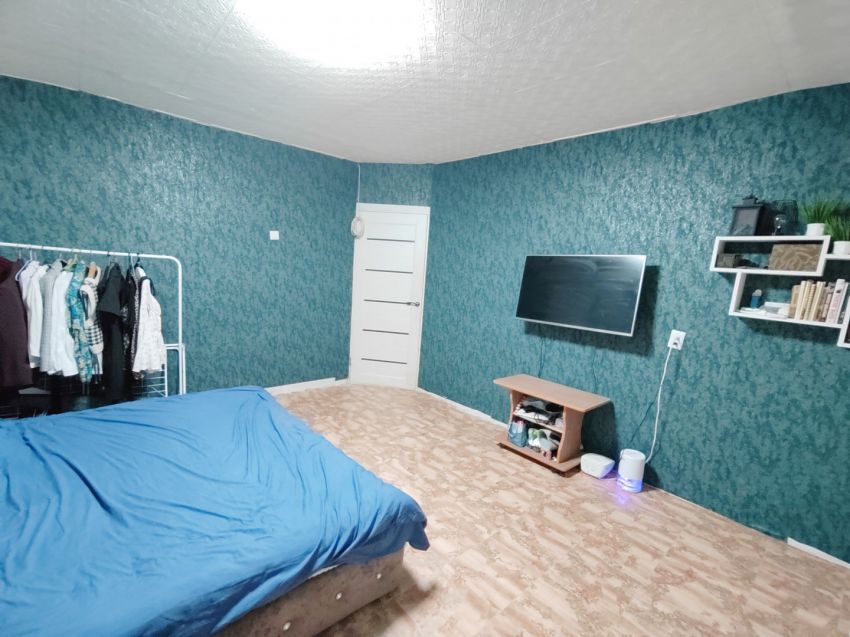 Продажа 1-комнатной квартиры, Курган, 6 микрорайон,  30