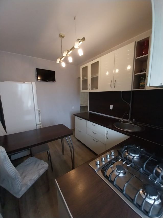 Продажа 2-комнатной квартиры, Курган, Урицкого улица,  74