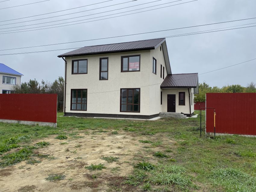 Продажа дома, 185м <sup>2</sup>, 10 сот., Лесниково, Лучистая улица