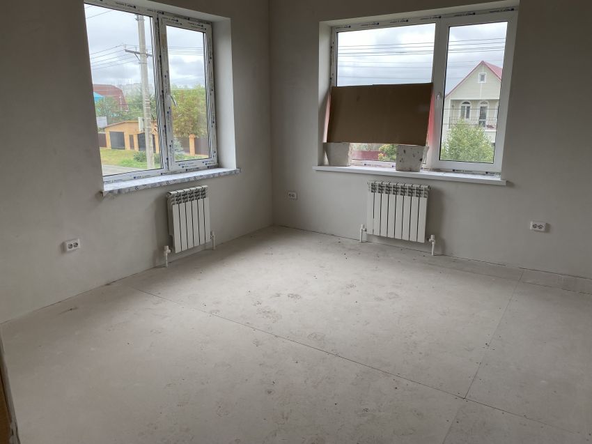 Продажа дома, 185м <sup>2</sup>, 10 сот., Лесниково, Лучистая улица