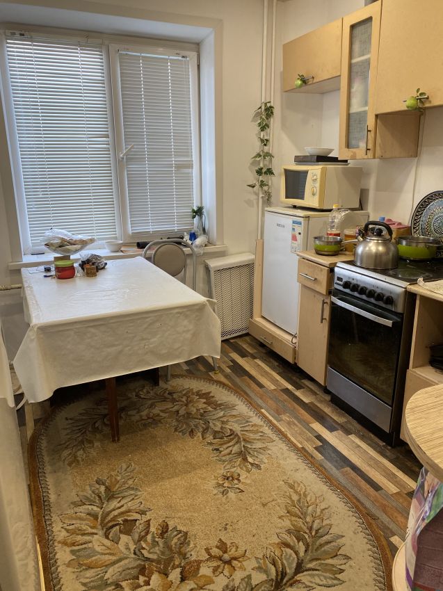 Продажа 3-комнатной квартиры, Курган, Белинского улица,  20