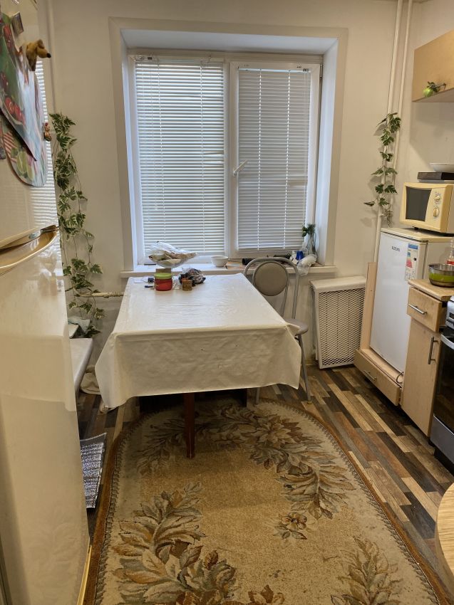 Продажа 3-комнатной квартиры, Курган, Белинского улица,  20