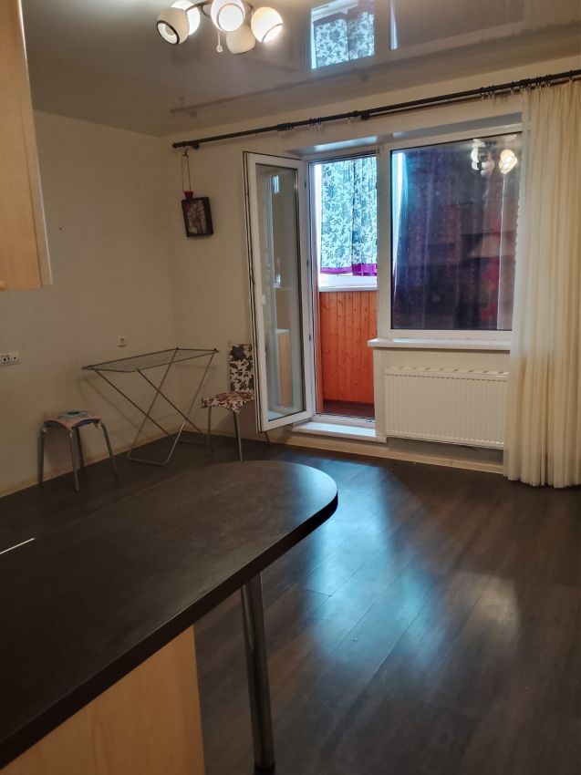 Продажа 1-комнатной квартиры, Курган, 7 микрорайон,  23