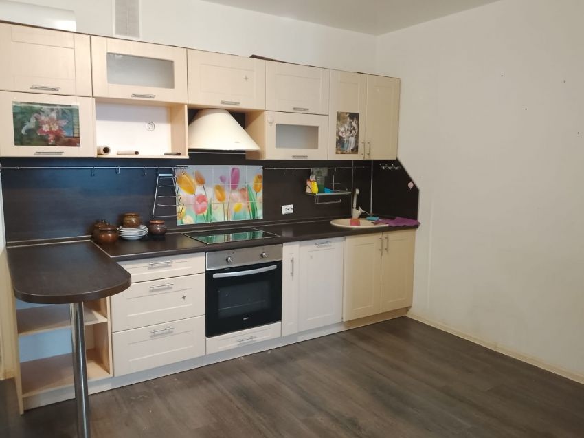 Продажа 1-комнатной квартиры, Курган, 7 микрорайон,  23
