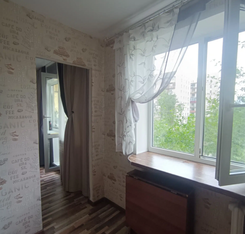 Продажа 1-комнатной квартиры, Курган, Дзержинского улица,  38