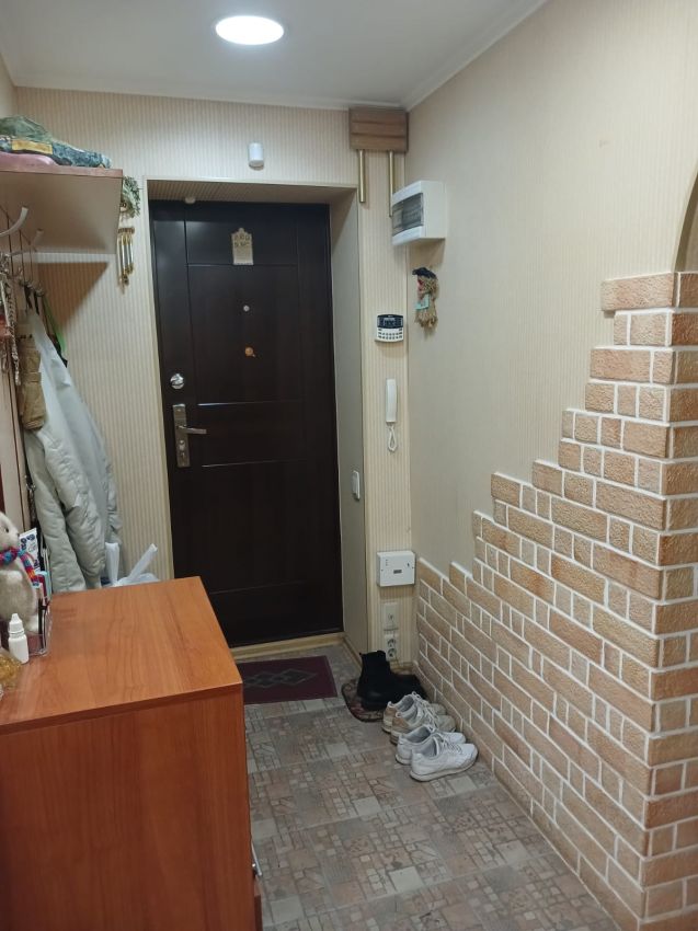 Продажа 3-комнатной квартиры, Курган, Володарского улица,  29