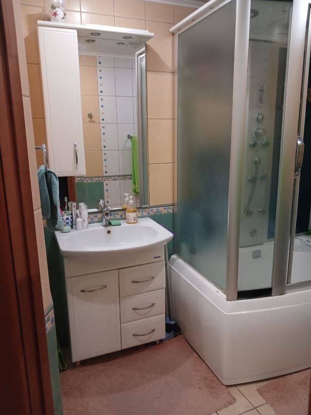 Продажа 3-комнатной квартиры, Курган, Володарского улица,  29