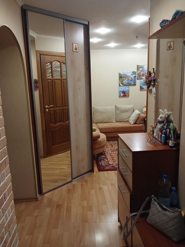 Продажа 3-комнатной квартиры, Курган, Володарского улица,  29