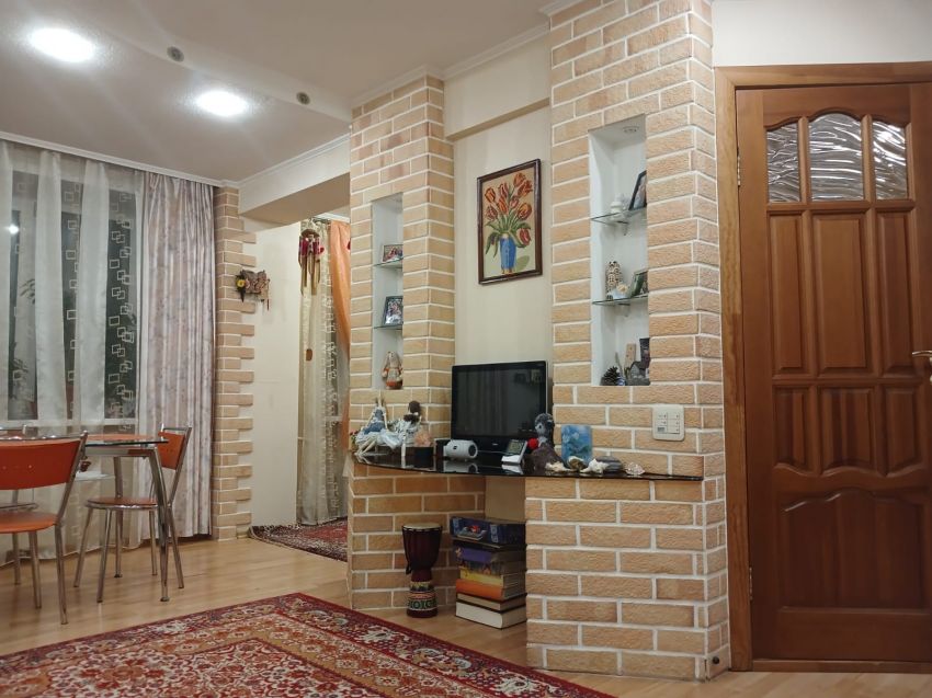 Продажа 3-комнатной квартиры, Курган, Володарского улица,  29