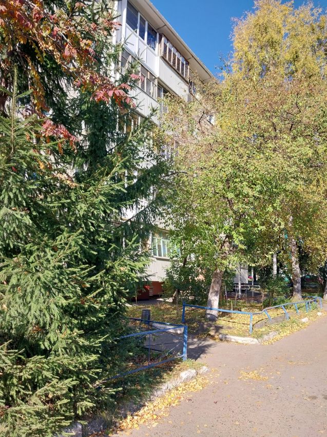 Продажа 2-комнатной квартиры, Курган, Дзержинского улица,  6