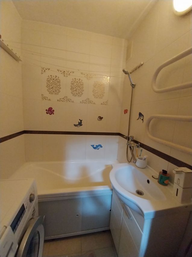 Продажа 2-комнатной квартиры, Курган, Дзержинского улица,  6