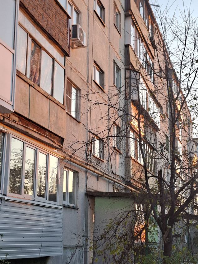 Продажа 2-комнатной квартиры, Курган, Анфиногенова улица,  7