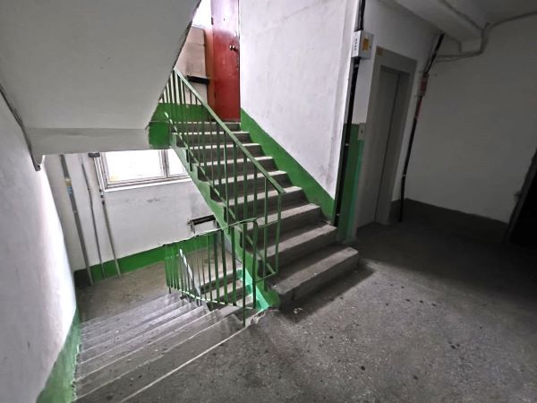 Продажа 1-комнатной квартиры, Курган, 5 микрорайон,  1