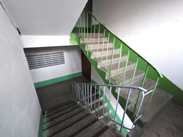 Продажа 1-комнатной квартиры, Курган, 5 микрорайон,  1