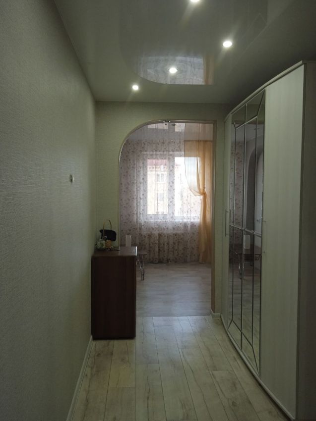 Продажа 3-комнатной квартиры, Курган, Карбышева улица,  44а