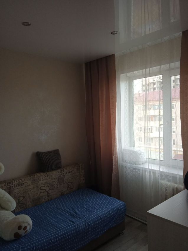 Продажа 3-комнатной квартиры, Курган, Карбышева улица,  44а