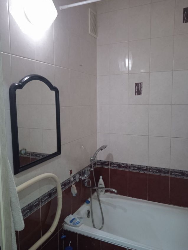 Продажа 3-комнатной квартиры, Курган, Карбышева улица,  44а