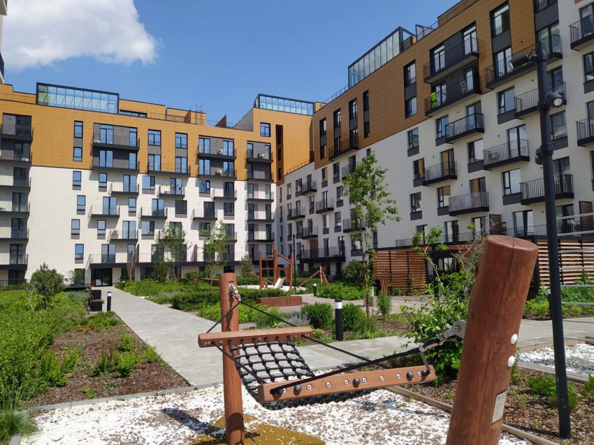 Продажа 3-комнатной квартиры, Курган, Коли Мяготина улица,  181