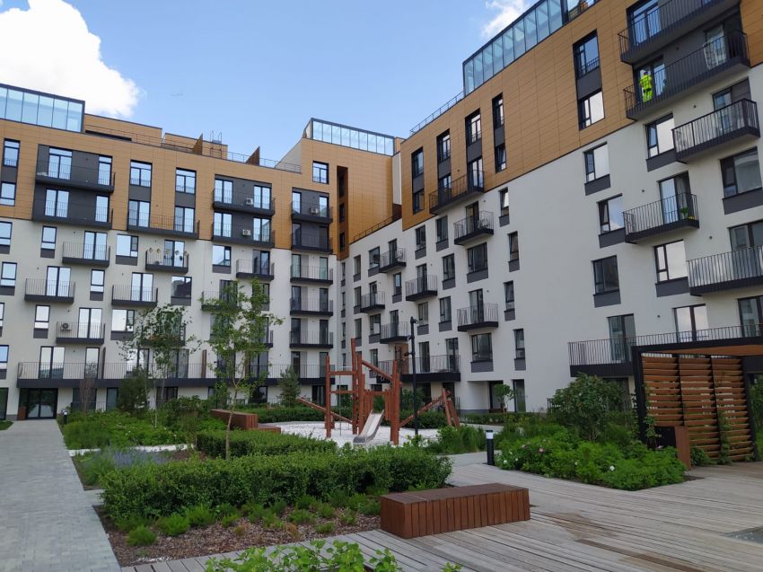 Продажа 3-комнатной квартиры, Курган, Коли Мяготина улица,  181