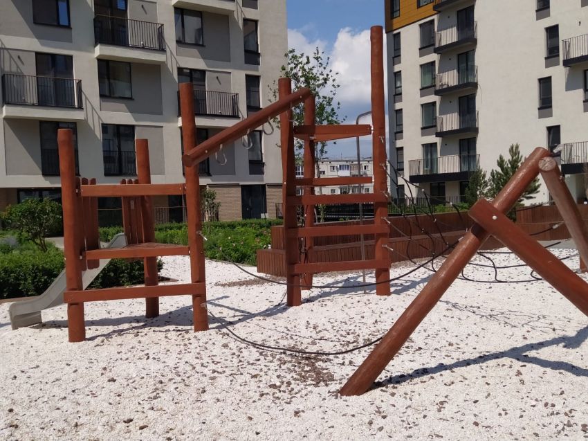 Продажа 3-комнатной квартиры, Курган, Коли Мяготина улица,  181