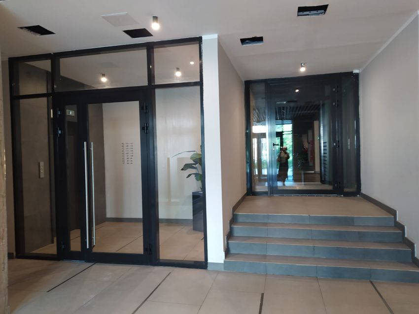 Продажа 3-комнатной квартиры, Курган, Коли Мяготина улица,  181